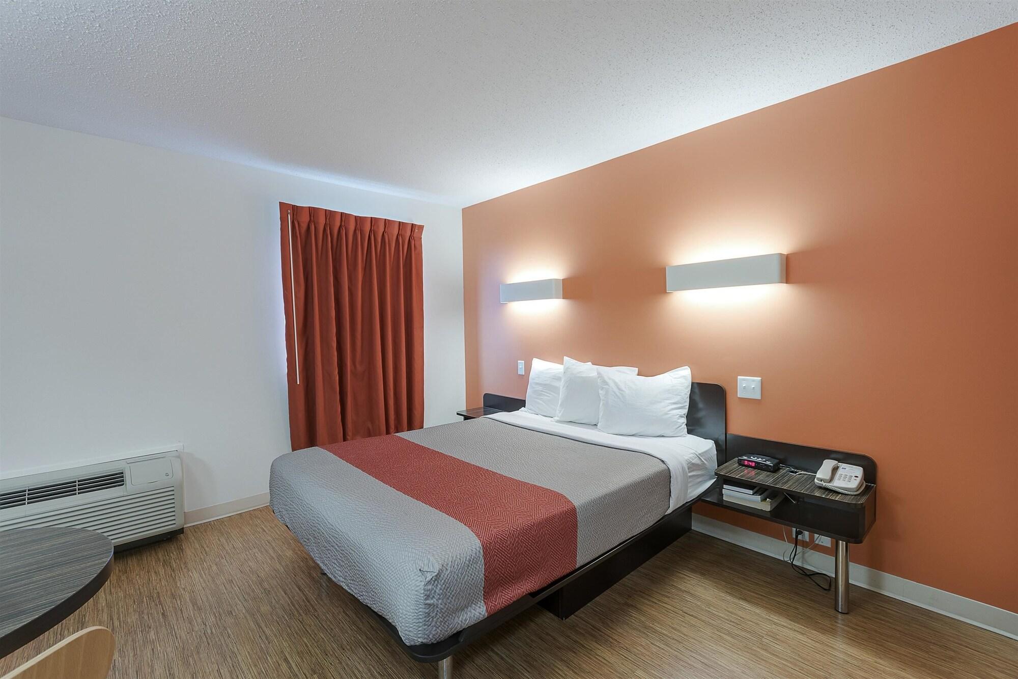 Motel 6-Brandon, Mb Exterior photo