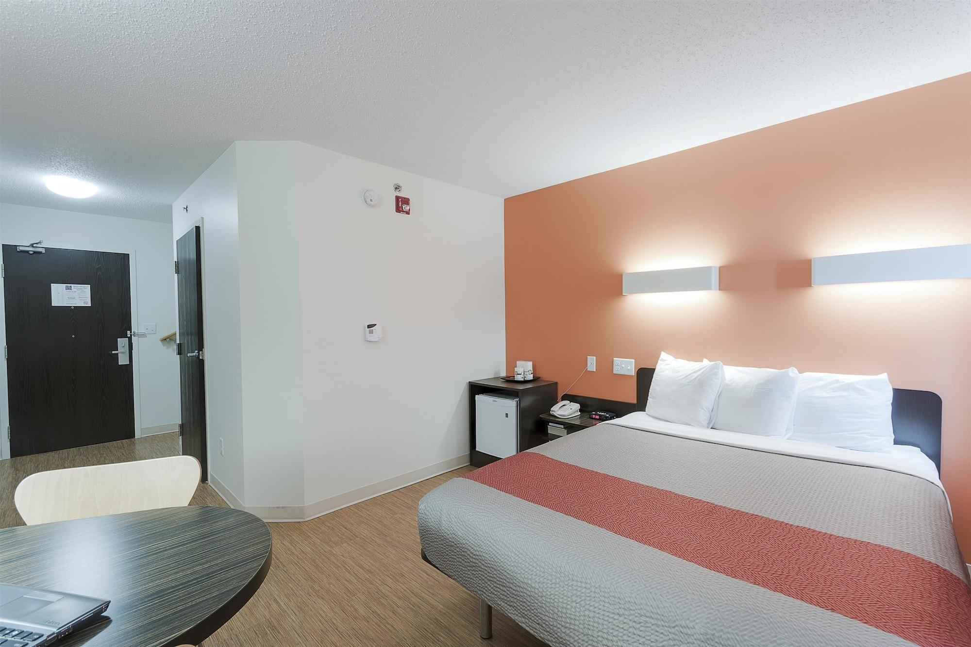 Motel 6-Brandon, Mb Exterior photo