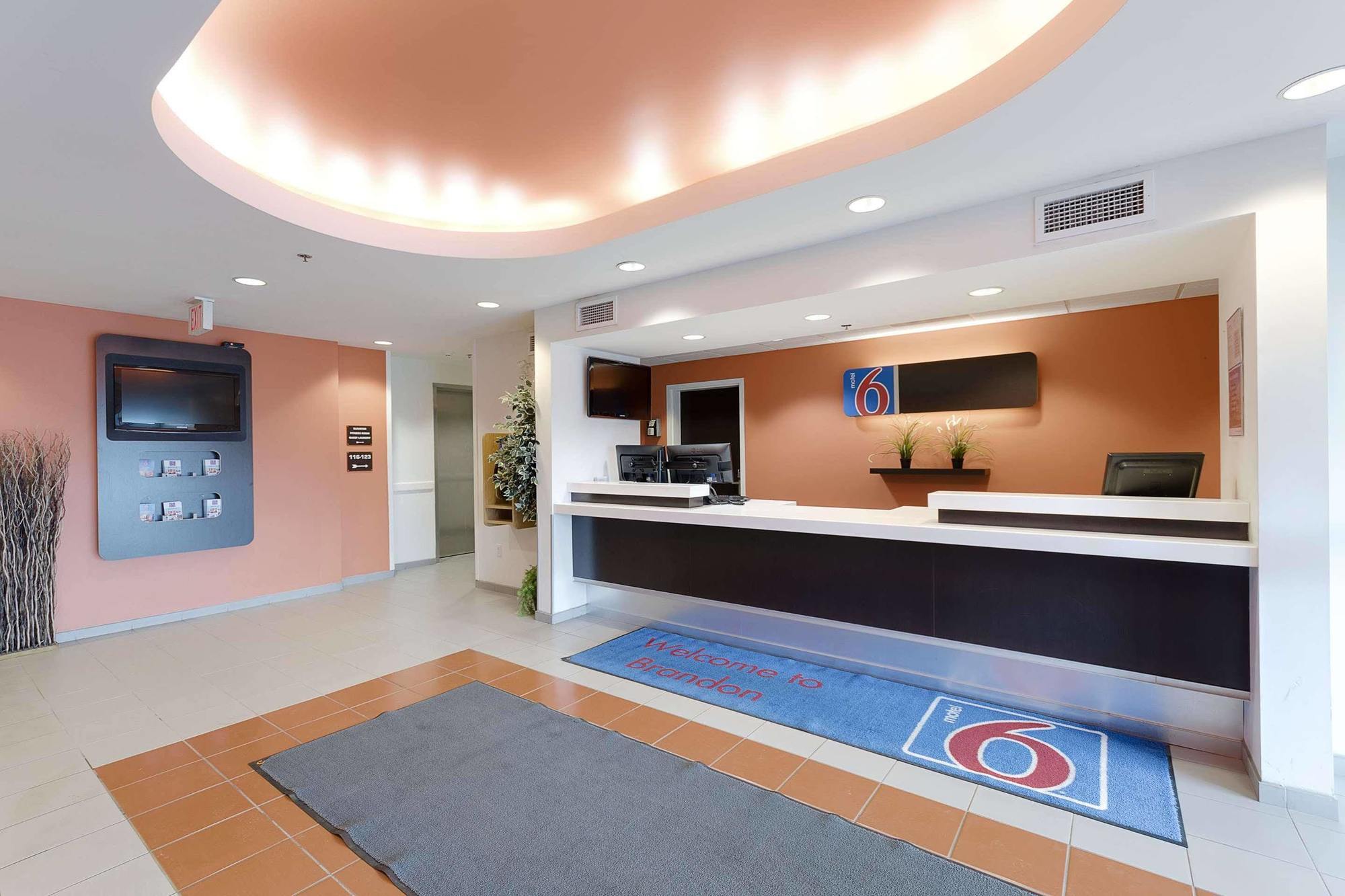 Motel 6-Brandon, Mb Exterior photo