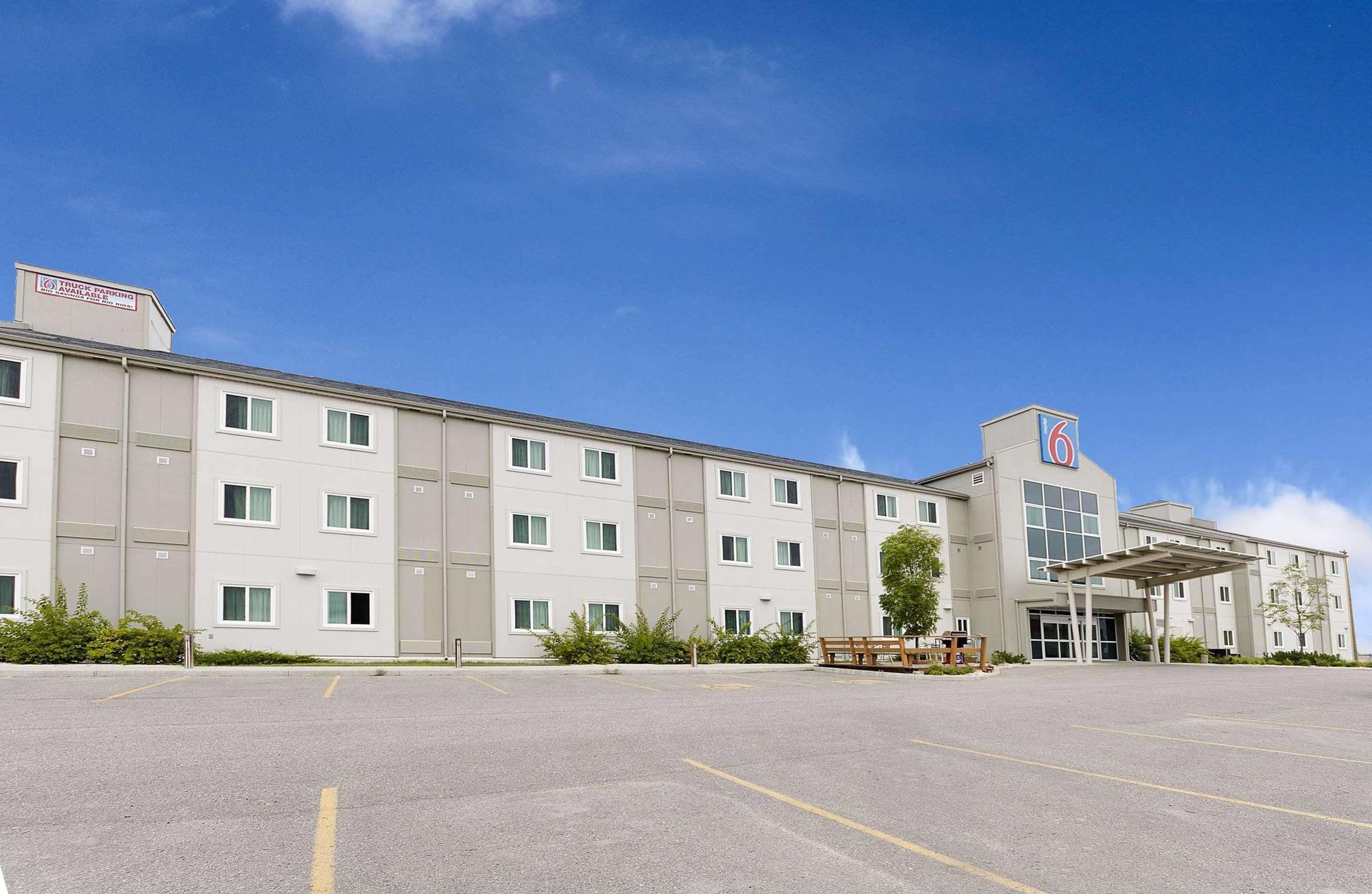 Motel 6-Brandon, Mb Exterior photo